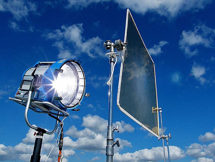 MICHAEL SAMUELSON LIGHTING PRAGUE s.r.o.